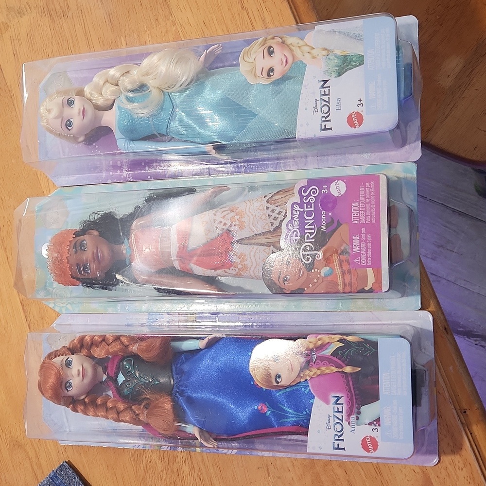- Disney princess dolls